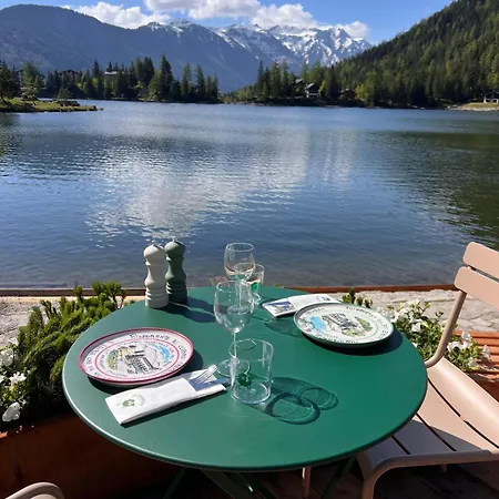 Le Cabanon Bed & Breakfast *